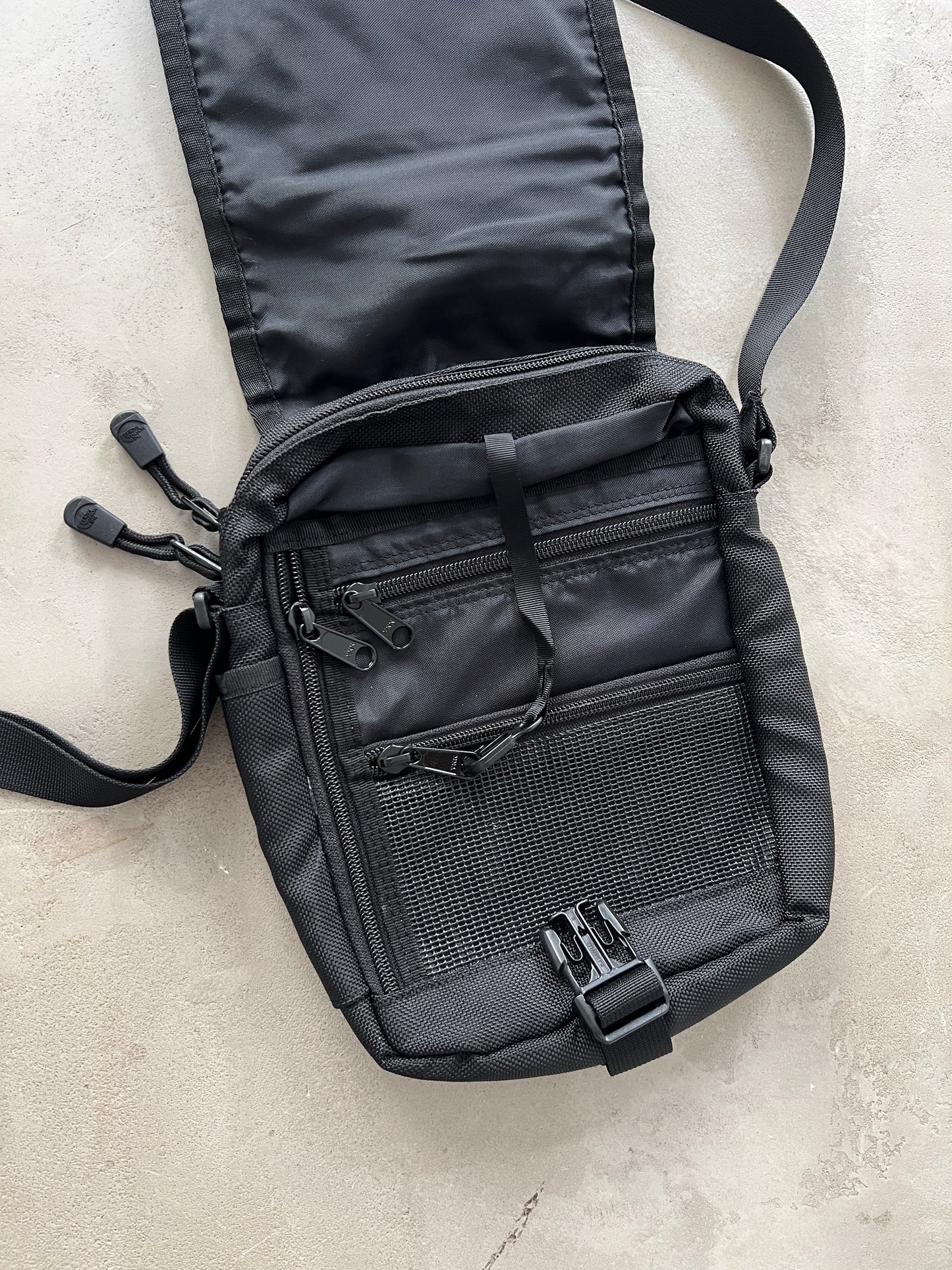 BLACK THE NORTH FACE BAG - 2000S