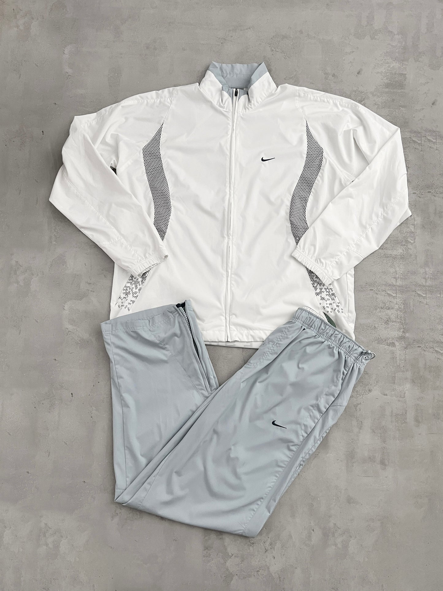 GREY/WHITE NIKE SHOX TRACK PANTS - 2000S - XL