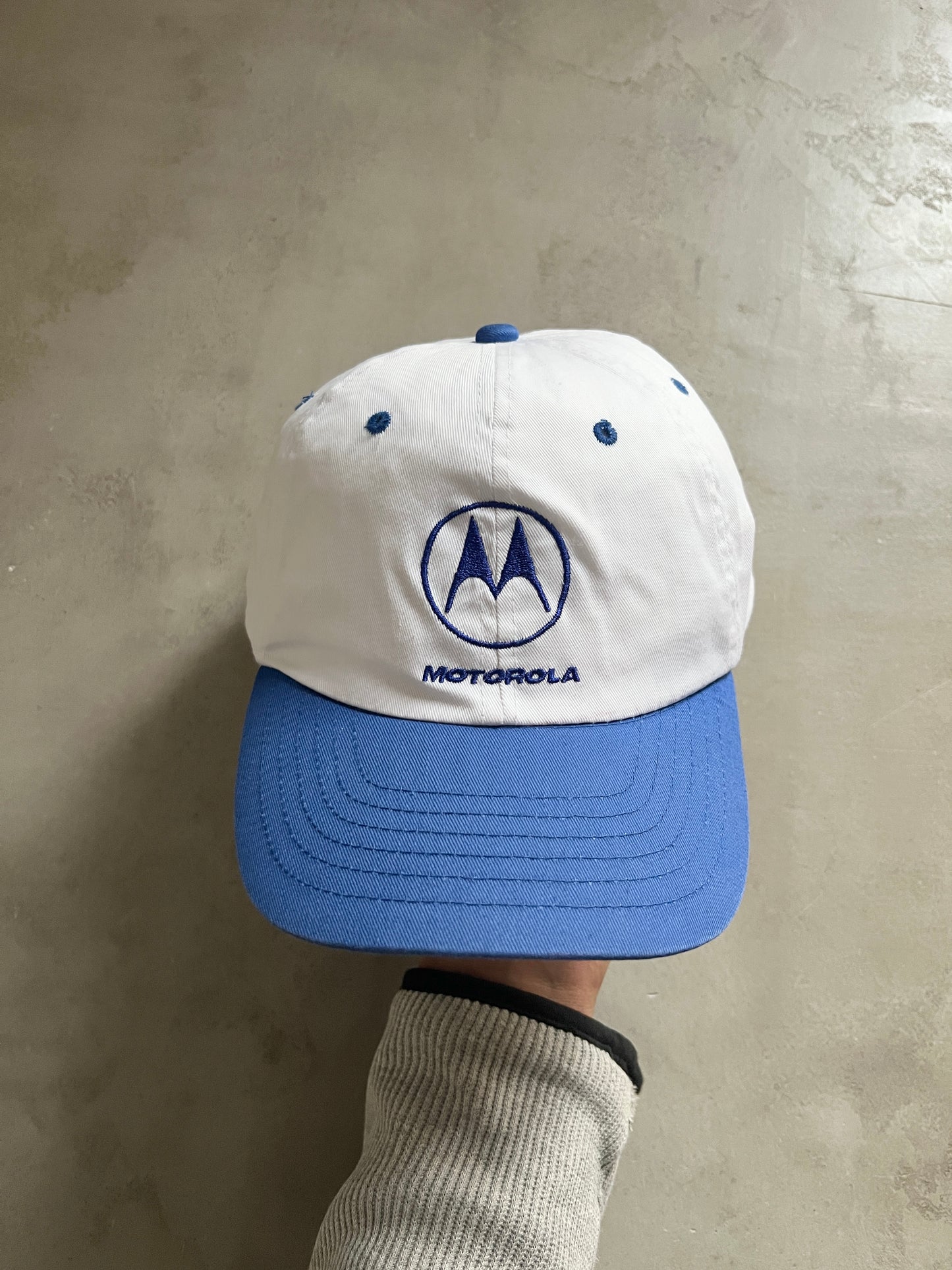 WHITE MOTOROLA PROMO CAP - 2000S