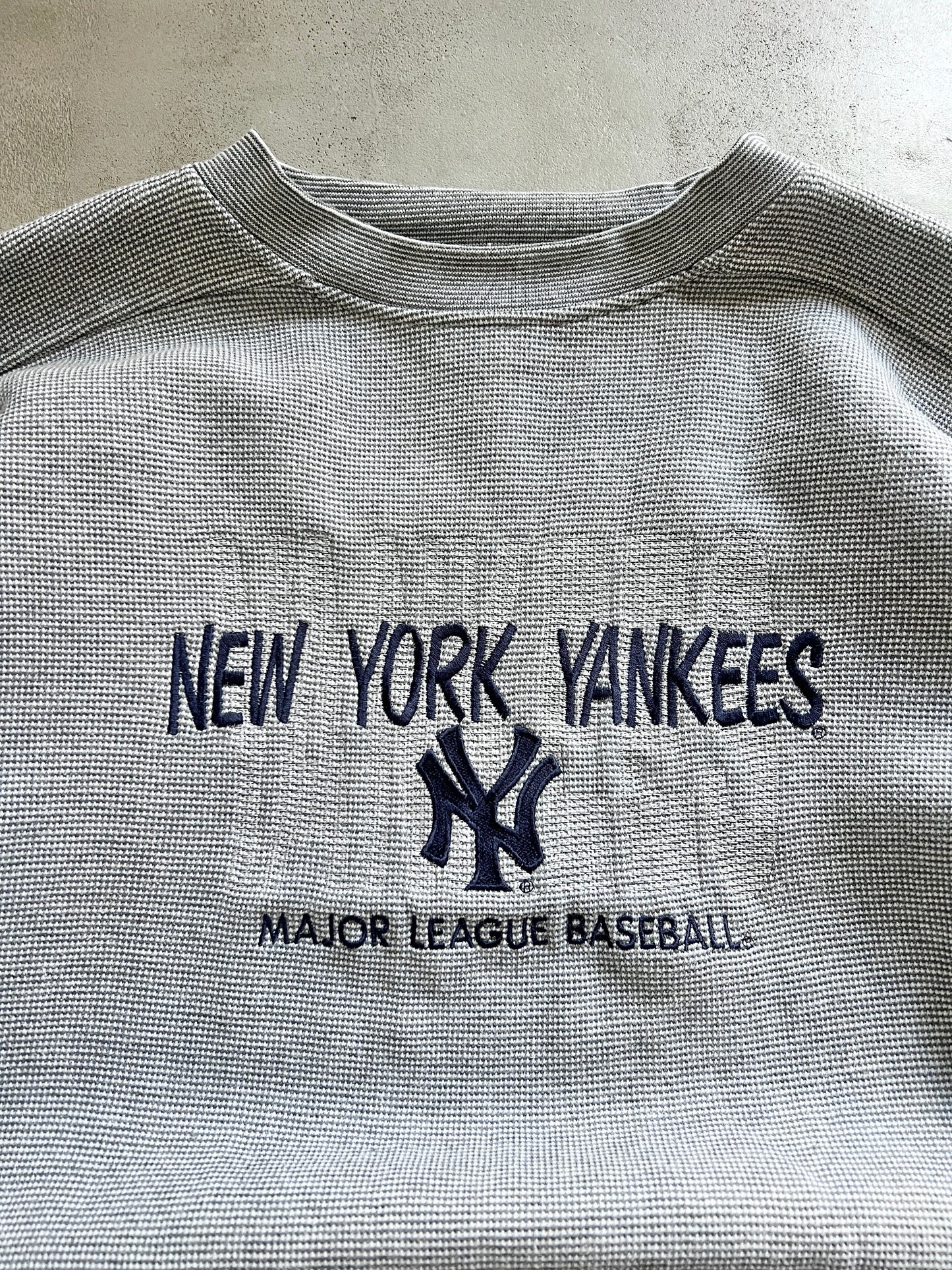 GREY YANKEES SWEATER - 1990S - L/XL