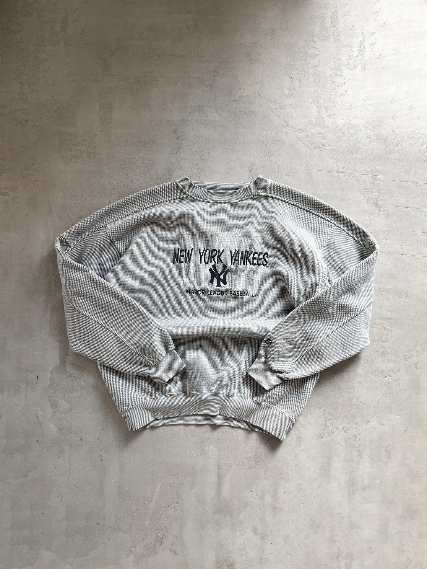 GREY YANKEES SWEATER - 1990S - L/XL
