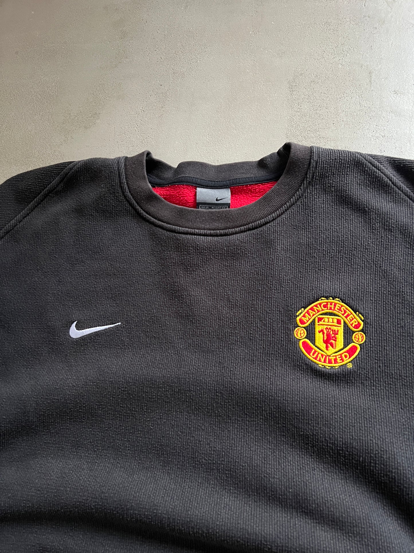 BLACK/RED MANCHESTER UNITED NIKE SWEATER - 2000S - M