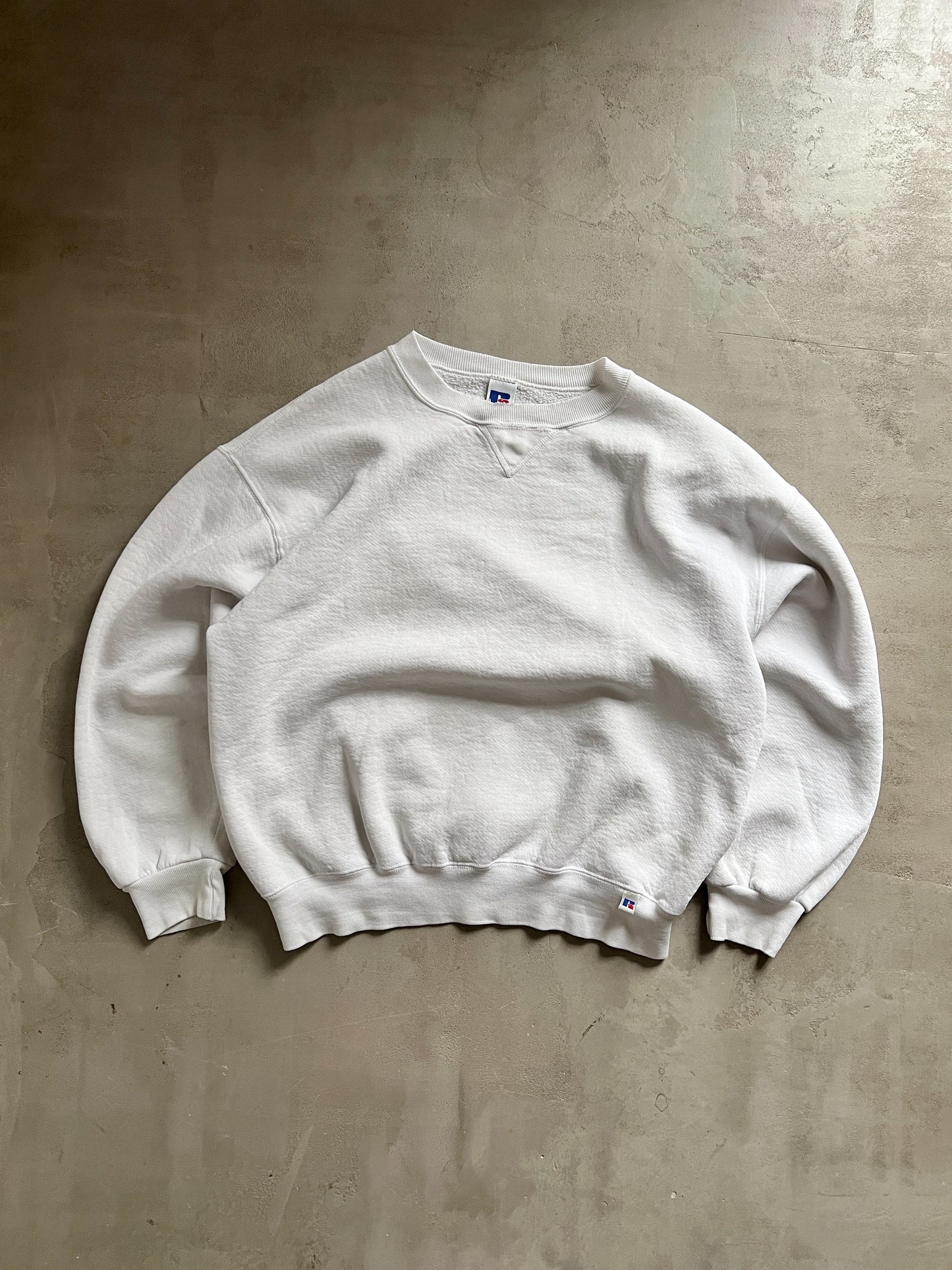 WHITE RUSSELL SWEATER - 1990S - L/M