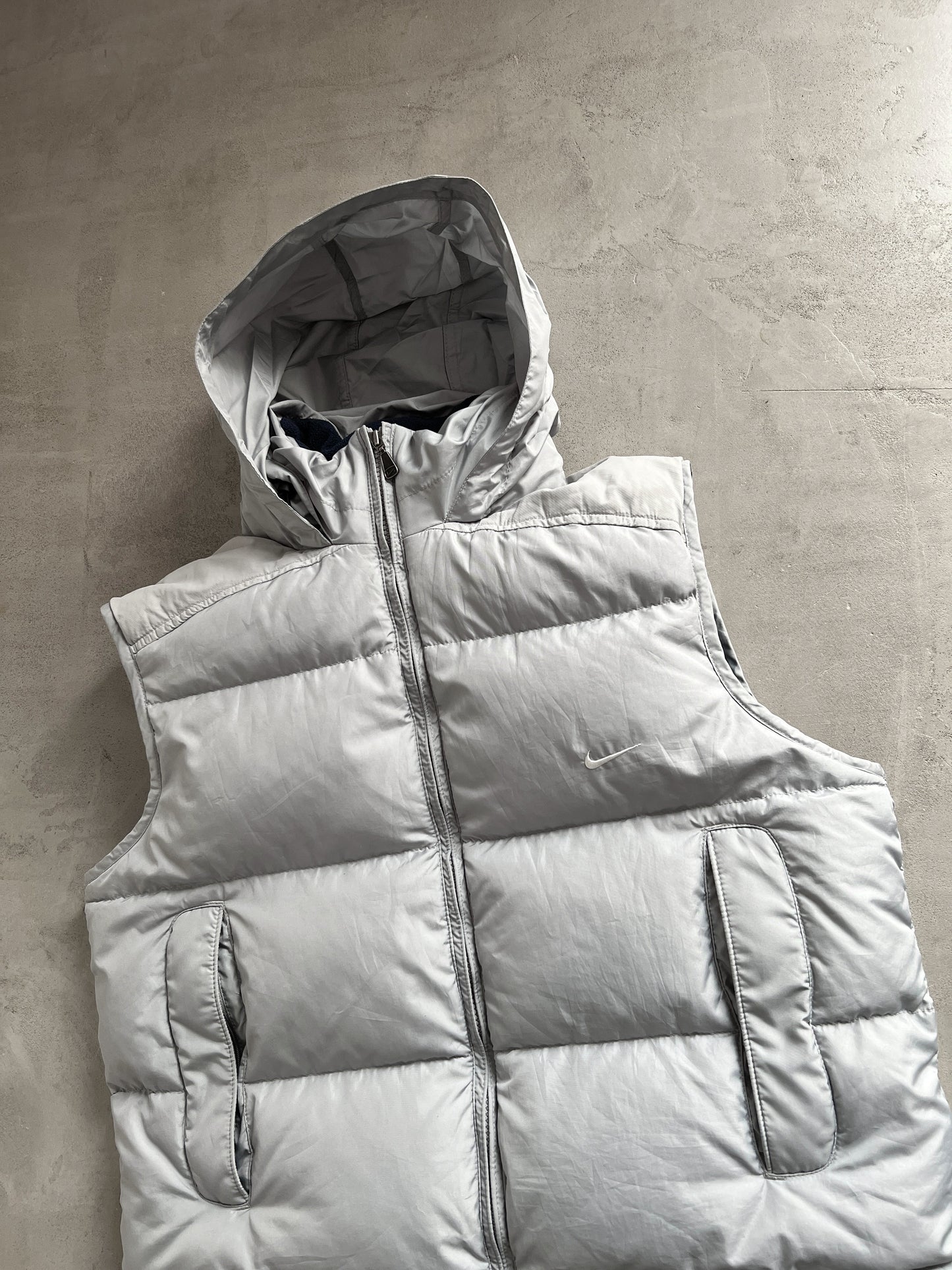 GREY NIKE PUFFER VEST - 2000S - S