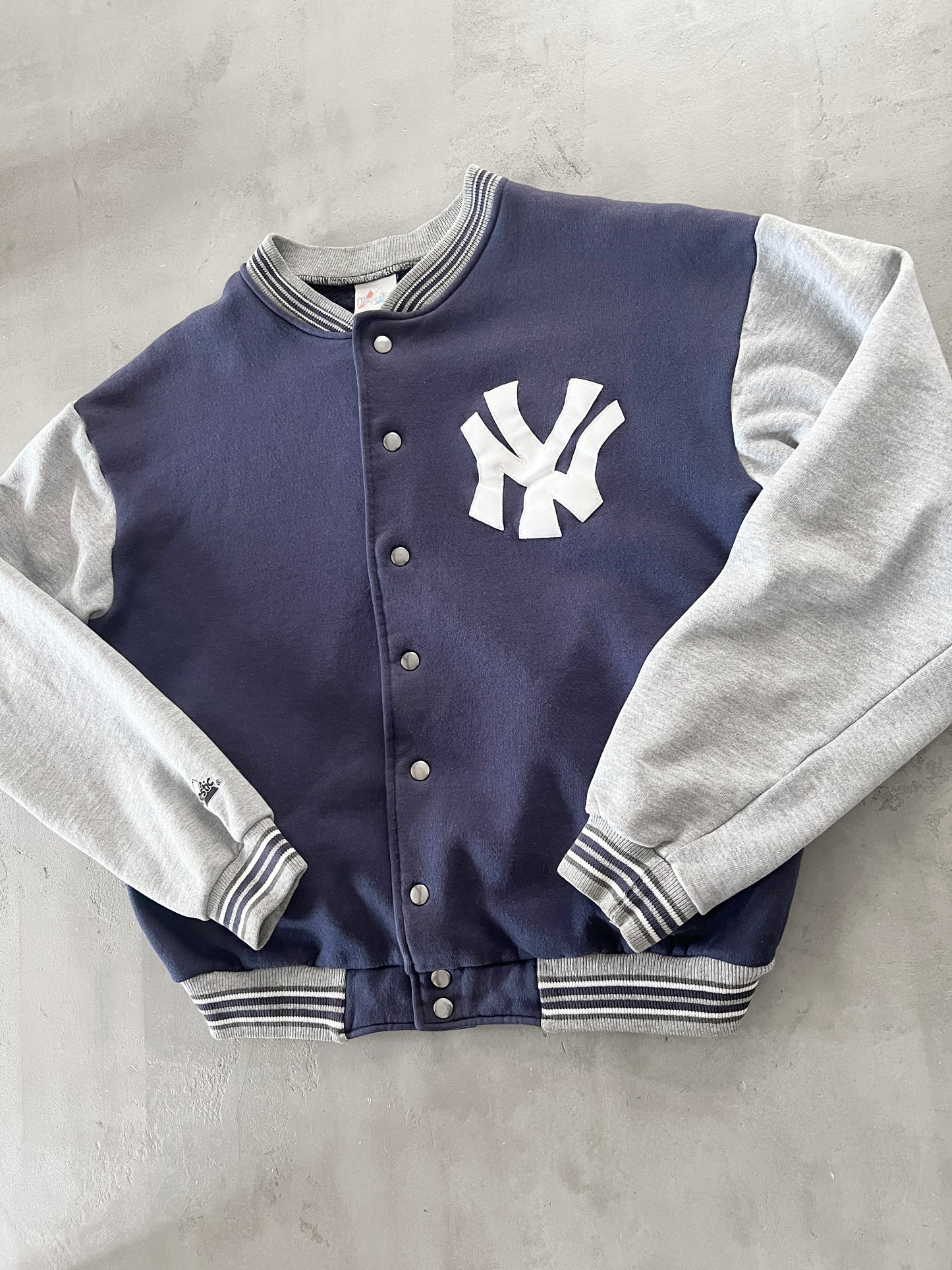 NAVY/GREY YANKEES JACKET - 1990S - M